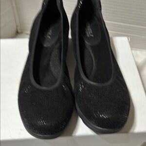 Vaneli Sport flats with padded/ contoured footbed. Like New!